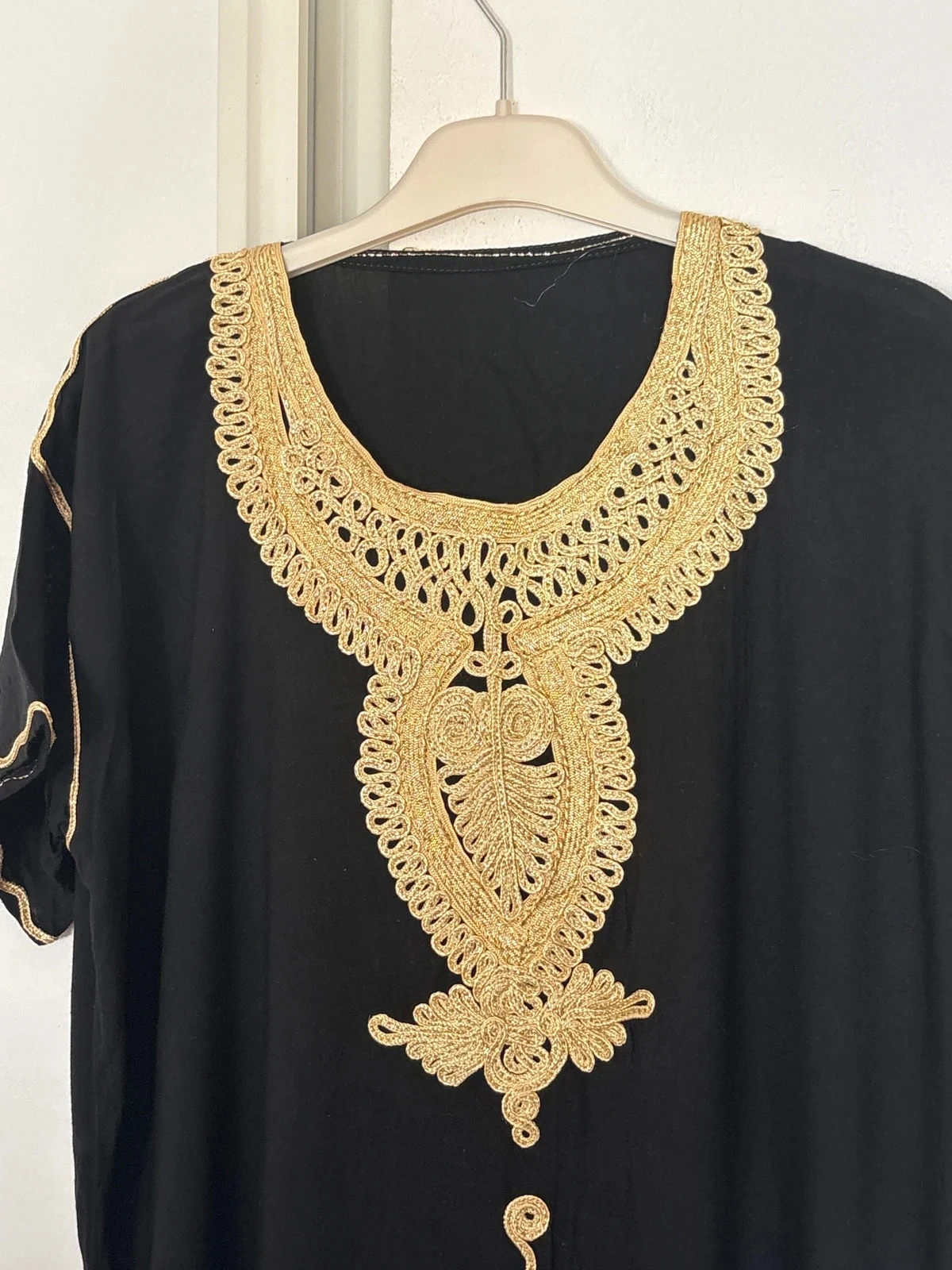 Djellaba negro y dorado talla S – photo 2